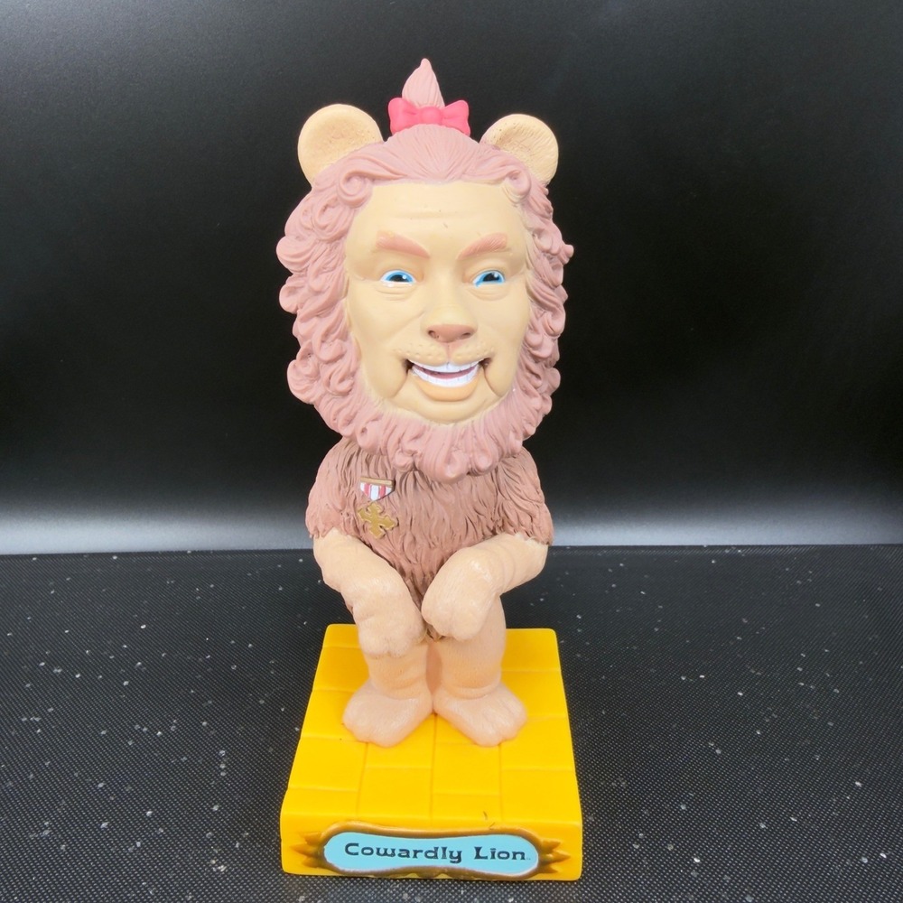 Funko Wizard‎ of Oz Cowardly Lion Wacky Wobbler Bobblehead Collectible NO BOX